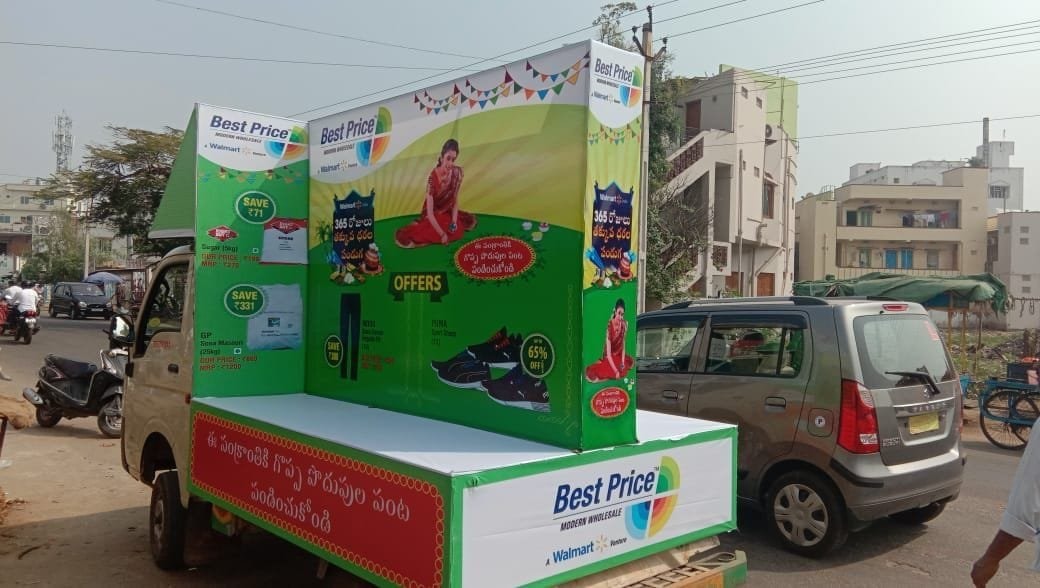 Mobile Van — Foxy Advertising campaign