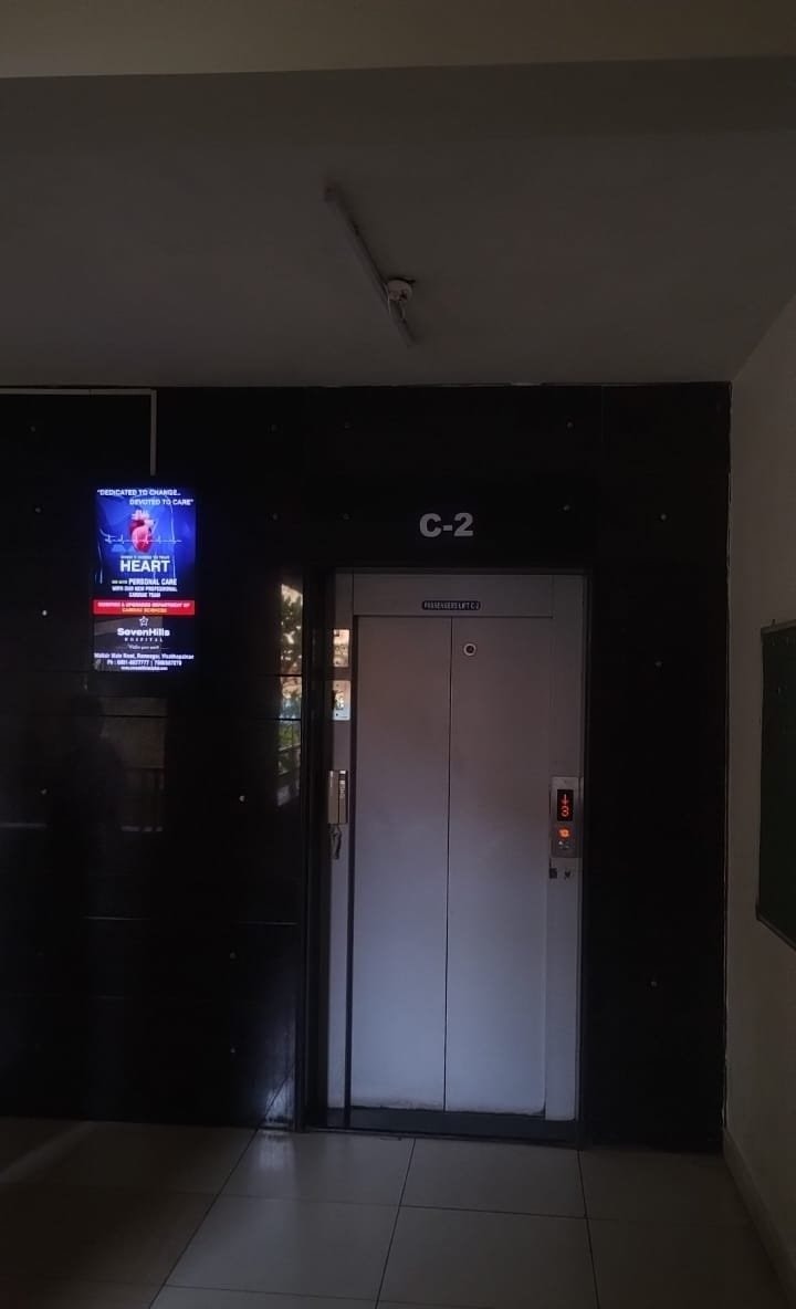 Digital Screens — Foxy Advertising campaign